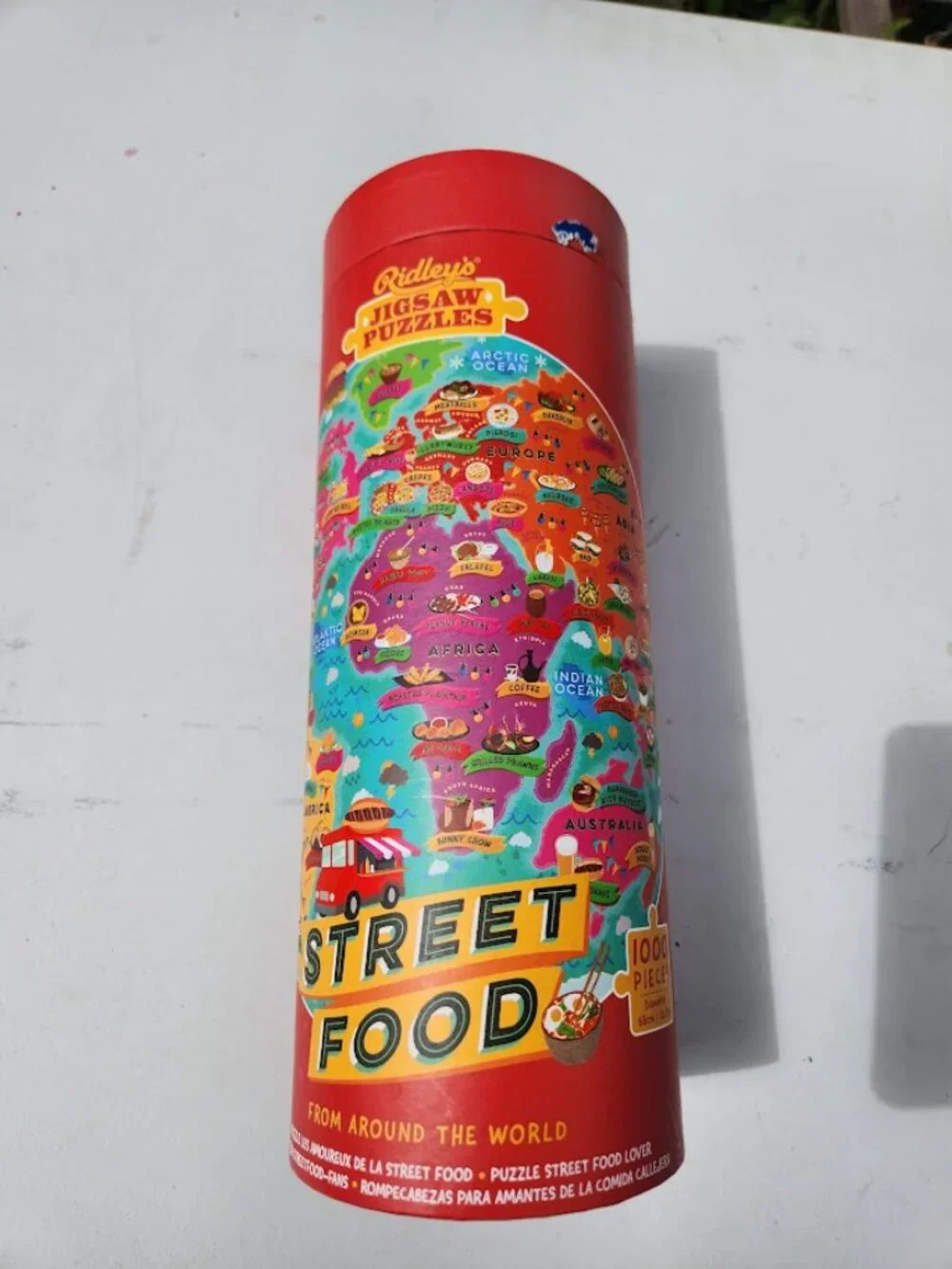 Ridley's Street Food Lover's 1000 Piece Round Jigsaw Puzzle Map World Foodie Gif